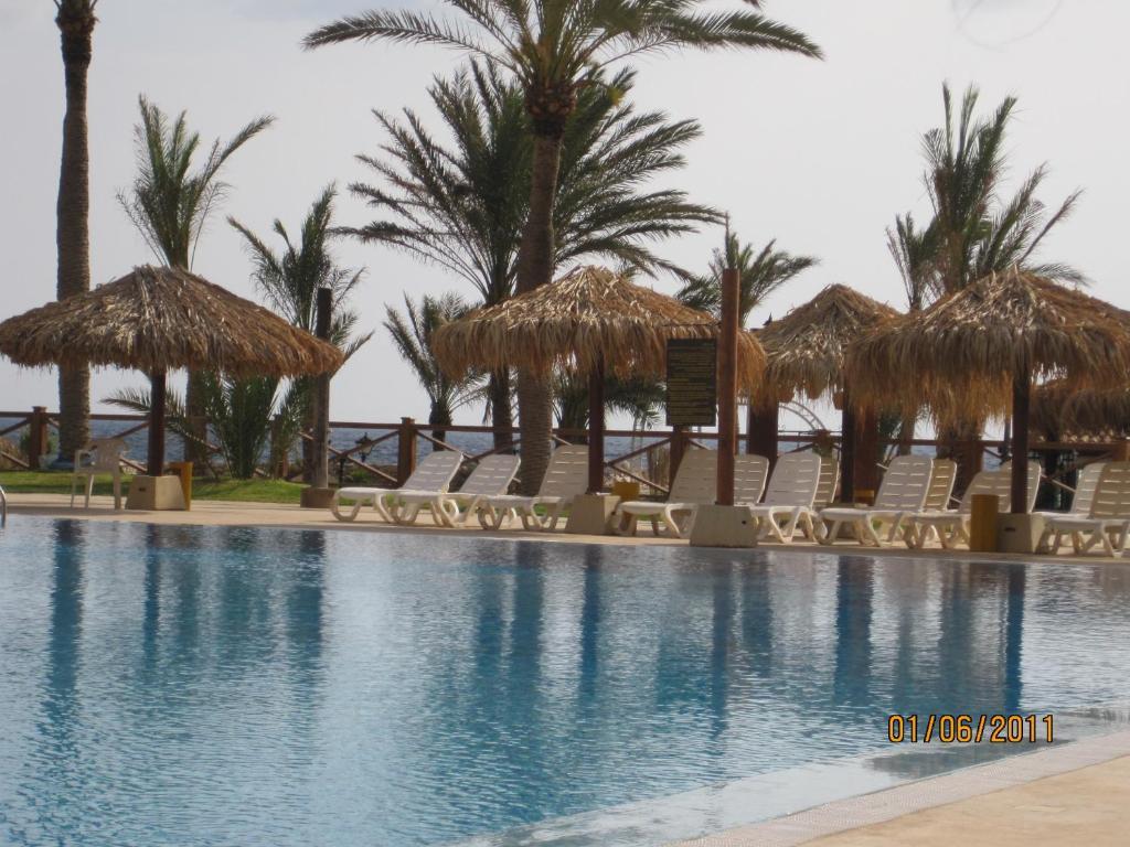 Sawary Beach Hotel Batroûn Exterior foto
